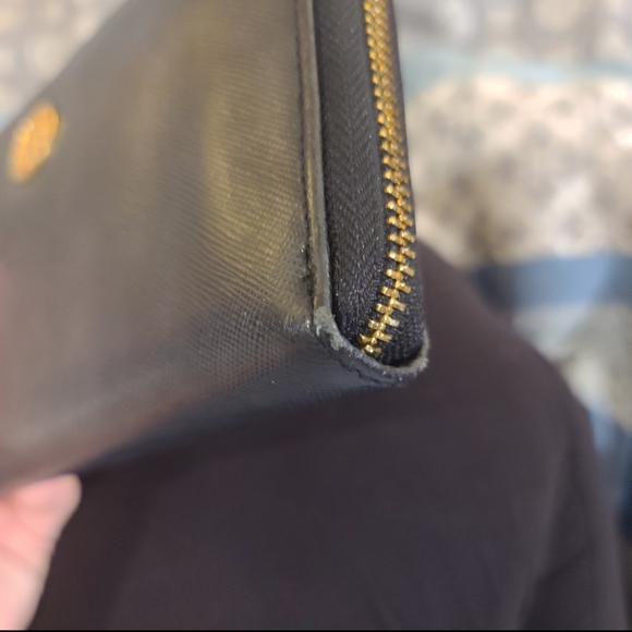 Tory Burch large wallet - Picture 3 of 3